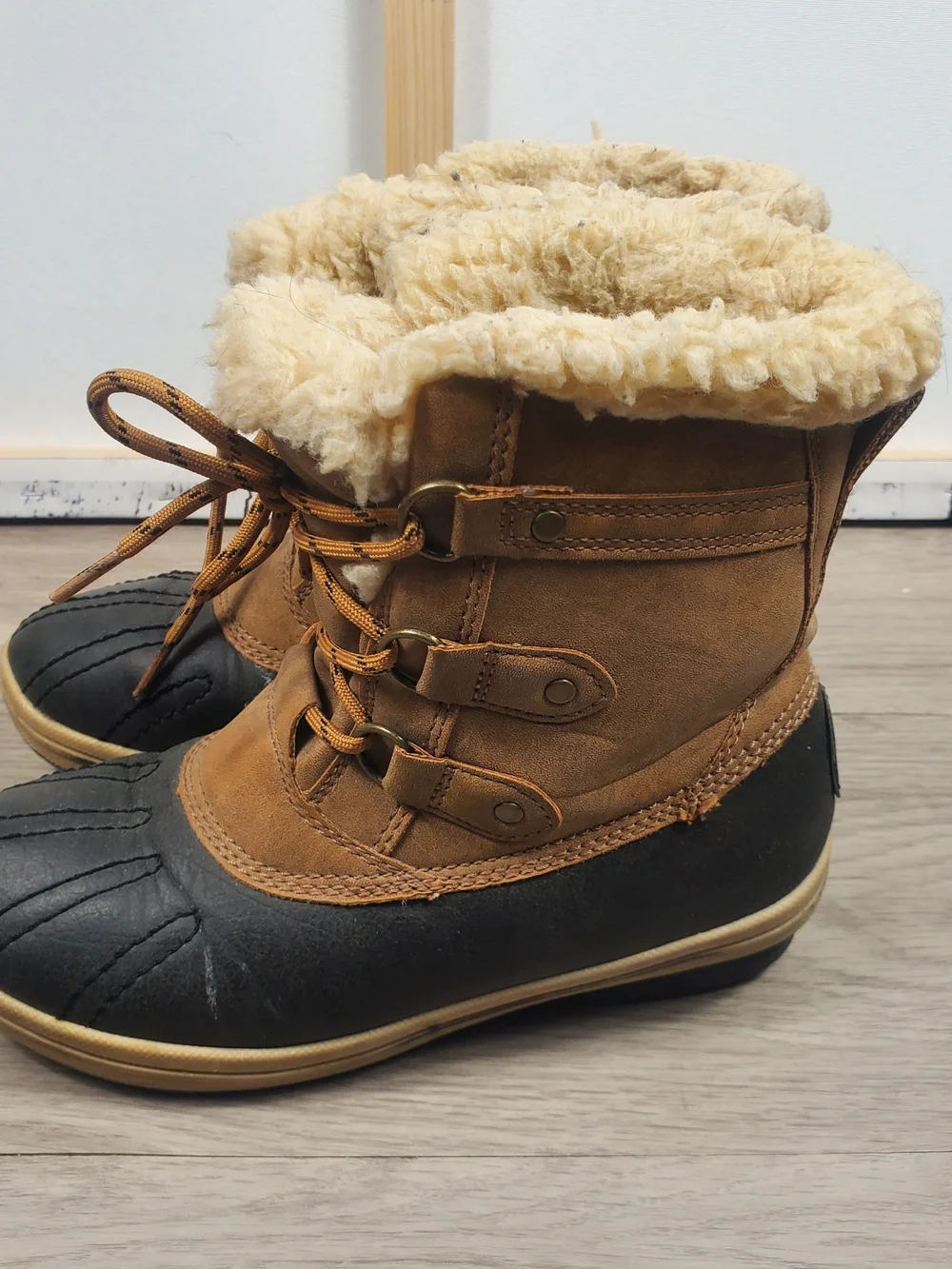 PAWZ by BearPaw Women's Size 6 Tan Black Faux Fur Lined Winter Duck Boots